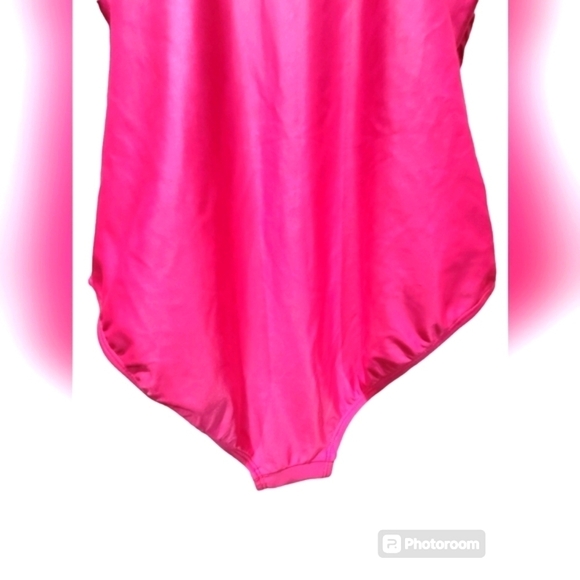 Large Hot Pink One Piece Swimsuit 🩱 Vacation Beach Summer - Picture 4 of 8